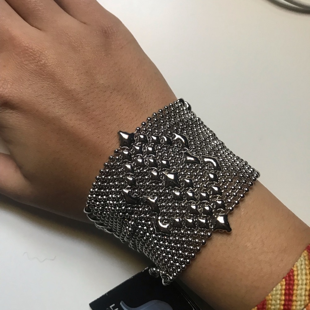 Liquid metal Wrist cuff